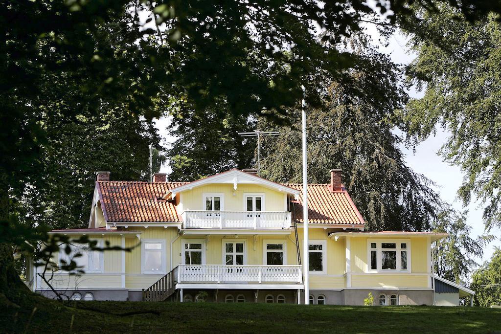 Sjolunda Semesterby Hotel Lidkoping Exterior photo